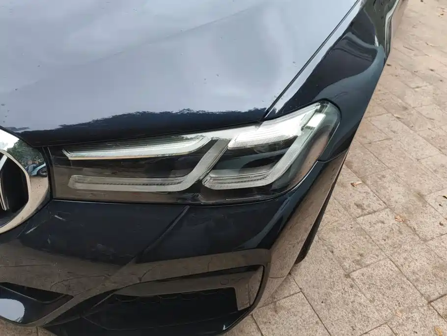 BMW 5 Series — миниатюра 5