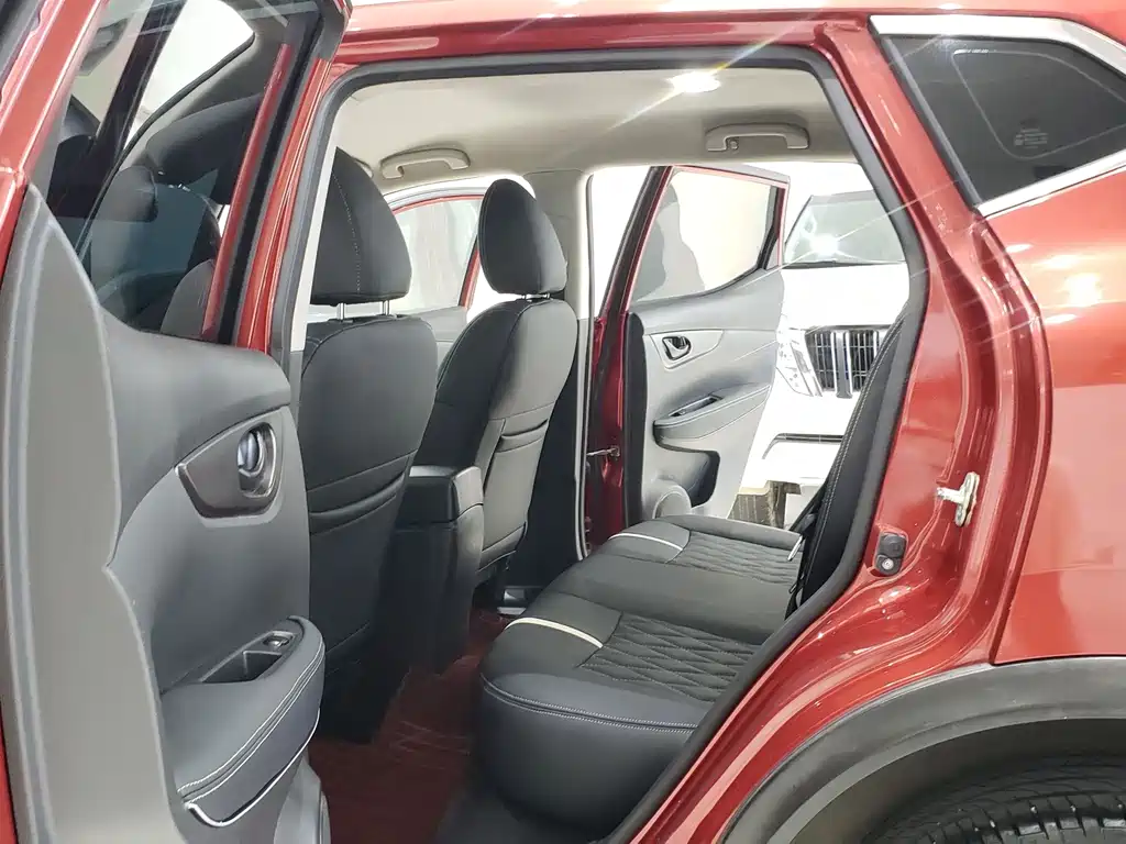 Nissan Qashqai — миниатюра 8