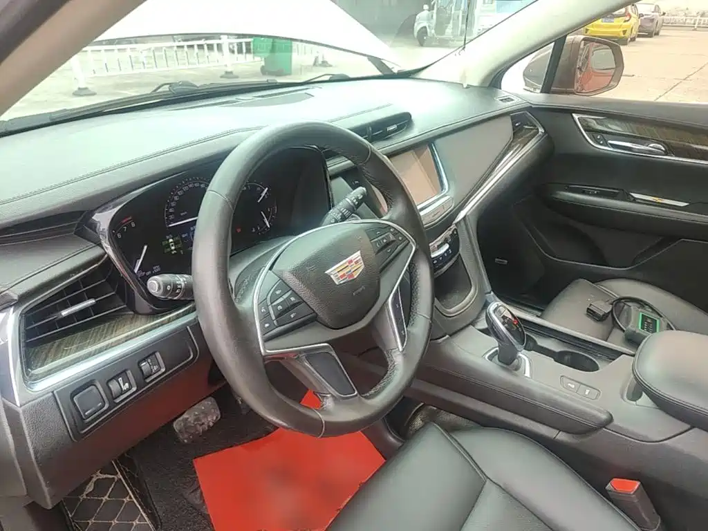 Cadillac XT5 — миниатюра 11