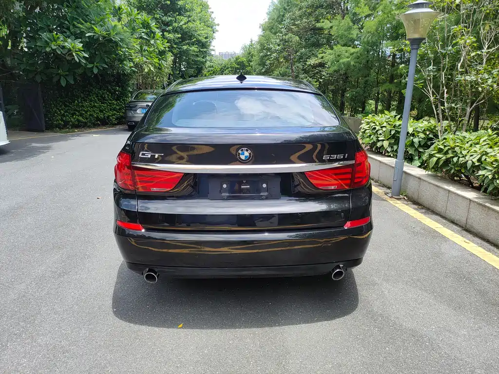 BMW 5 Series GT 5 GT 2010 535i Luxury