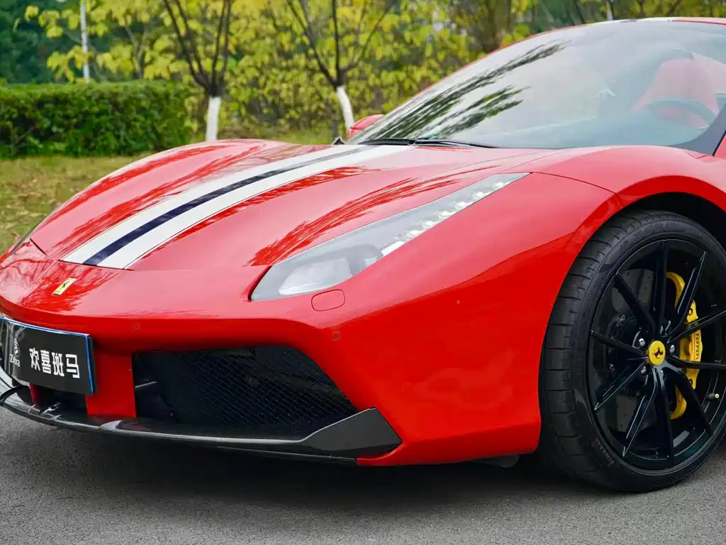 FERRARI 488