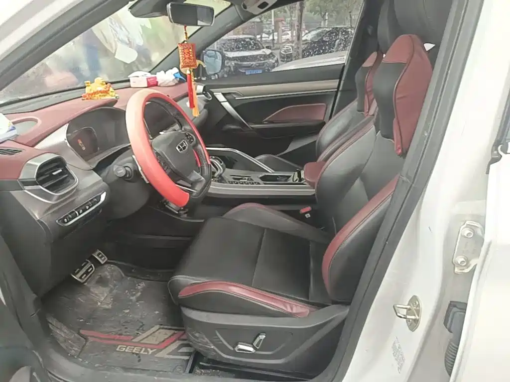 Geely Binyue — миниатюра 15