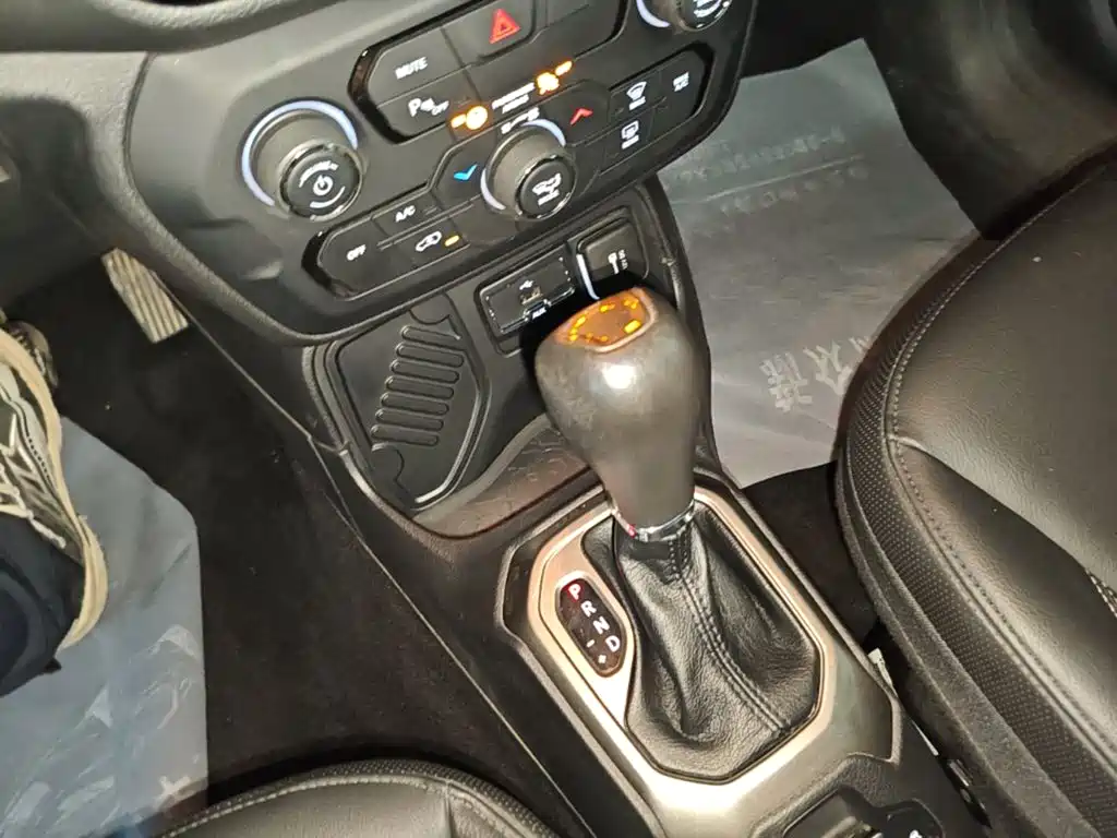 Jeep Renegade — миниатюра 14