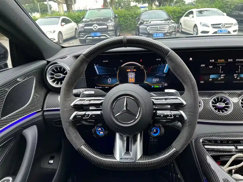 MERCEDES-BENZ AMG GT