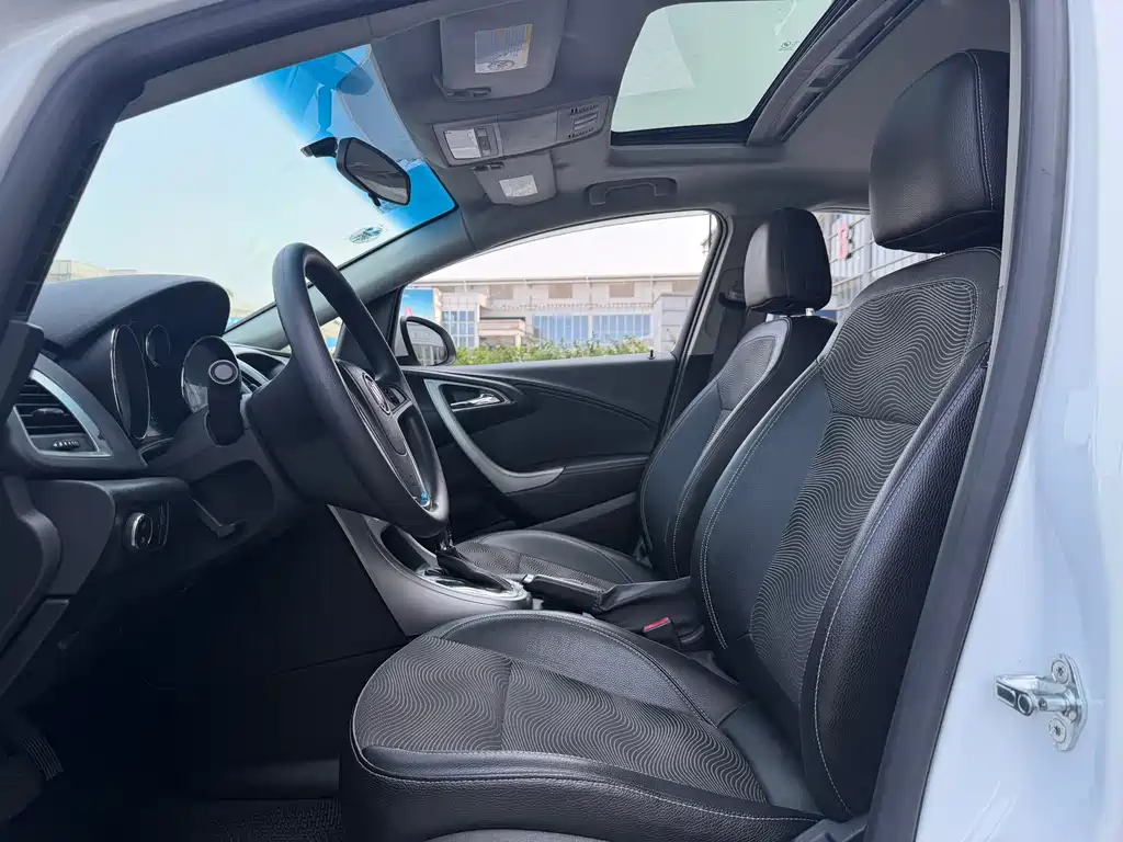 Buick Excelle — миниатюра 8