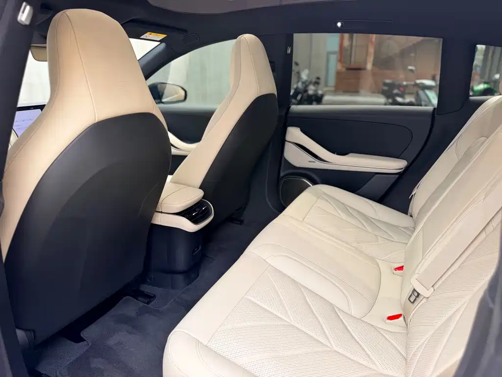 NIO ET5T — миниатюра 16
