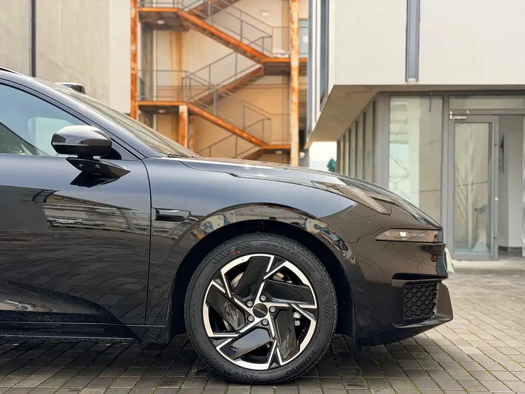Lynk & Co 领克07GT — миниатюра 11