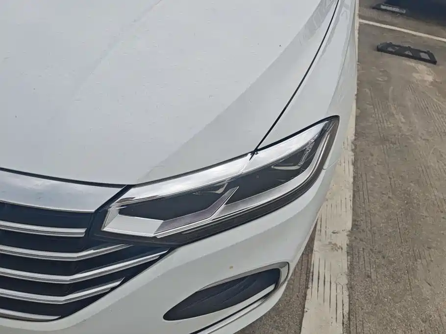 Volkswagen Lavida — миниатюра 5