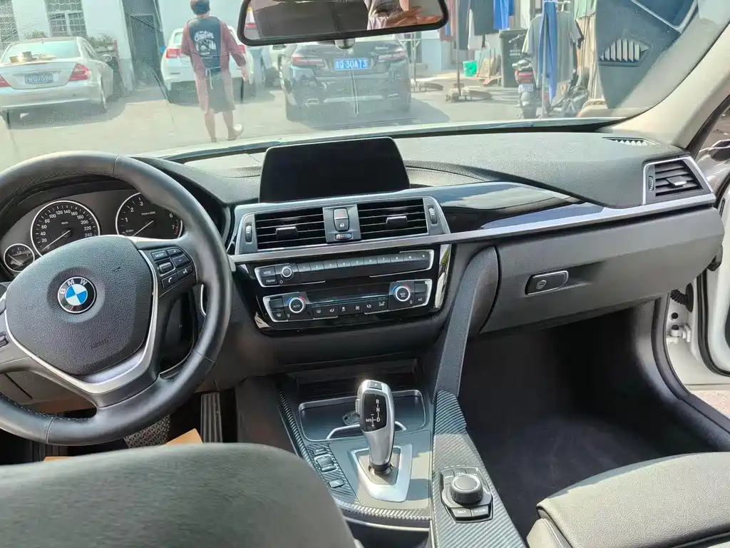 BMW 3 Series — миниатюра 5