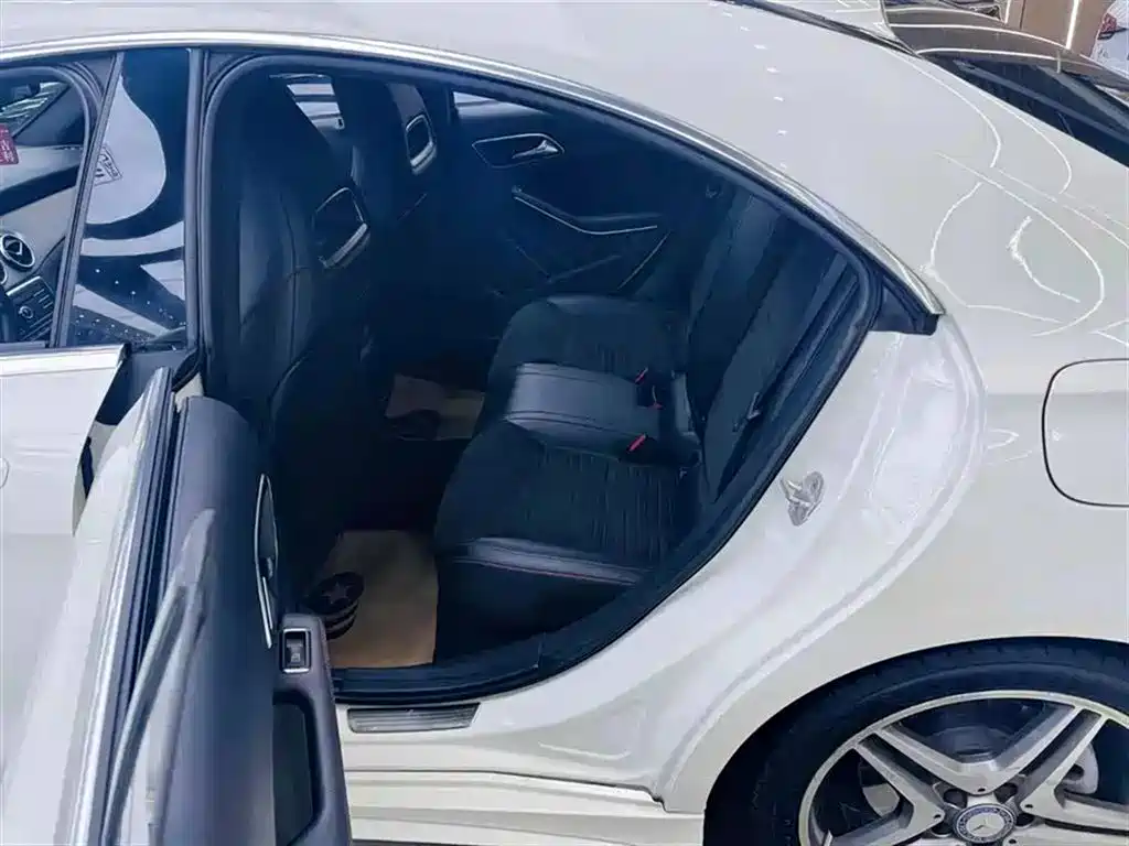 Mercedes-Benz CLA 2015 CLA 200