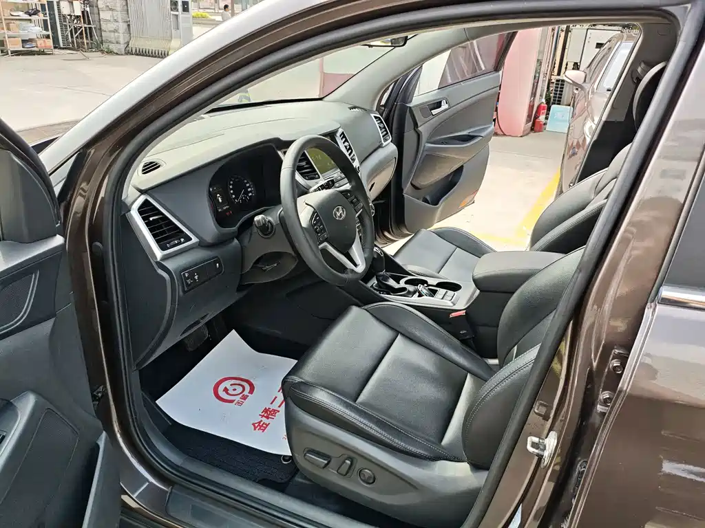 Hyundai Tucson — миниатюра 8
