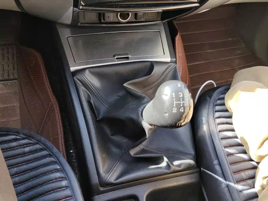Mitsubishi Pajero Sport — миниатюра 15