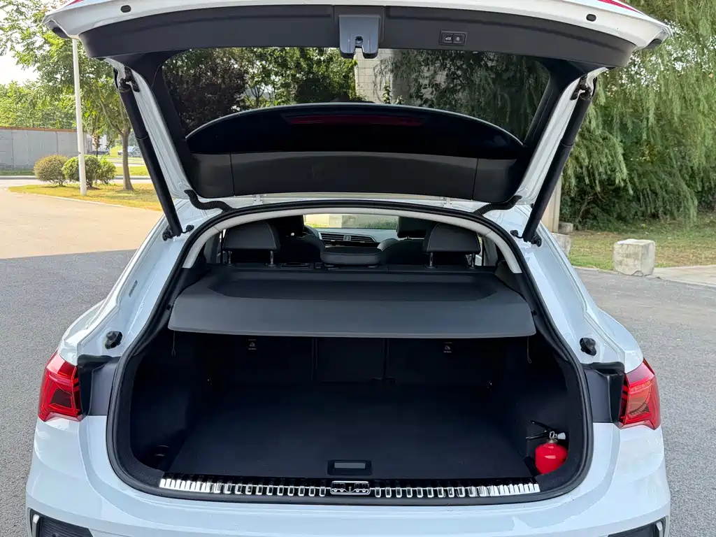 Audi Q3 Sportback — миниатюра 14