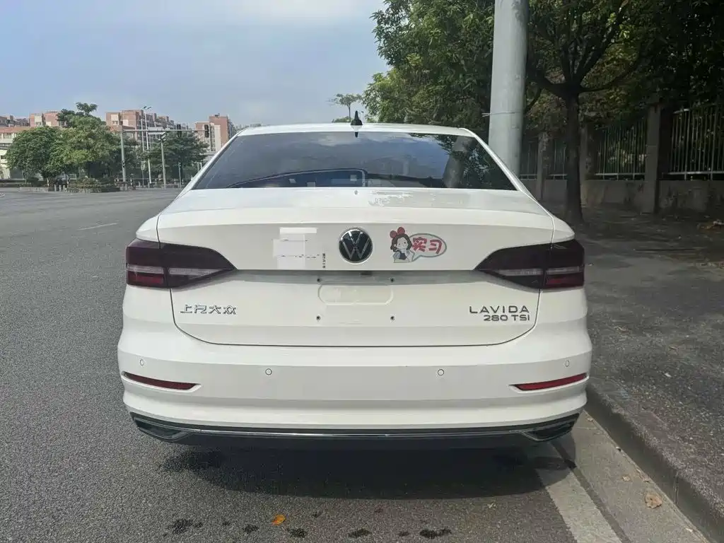 Volkswagen Lavida — миниатюра 8