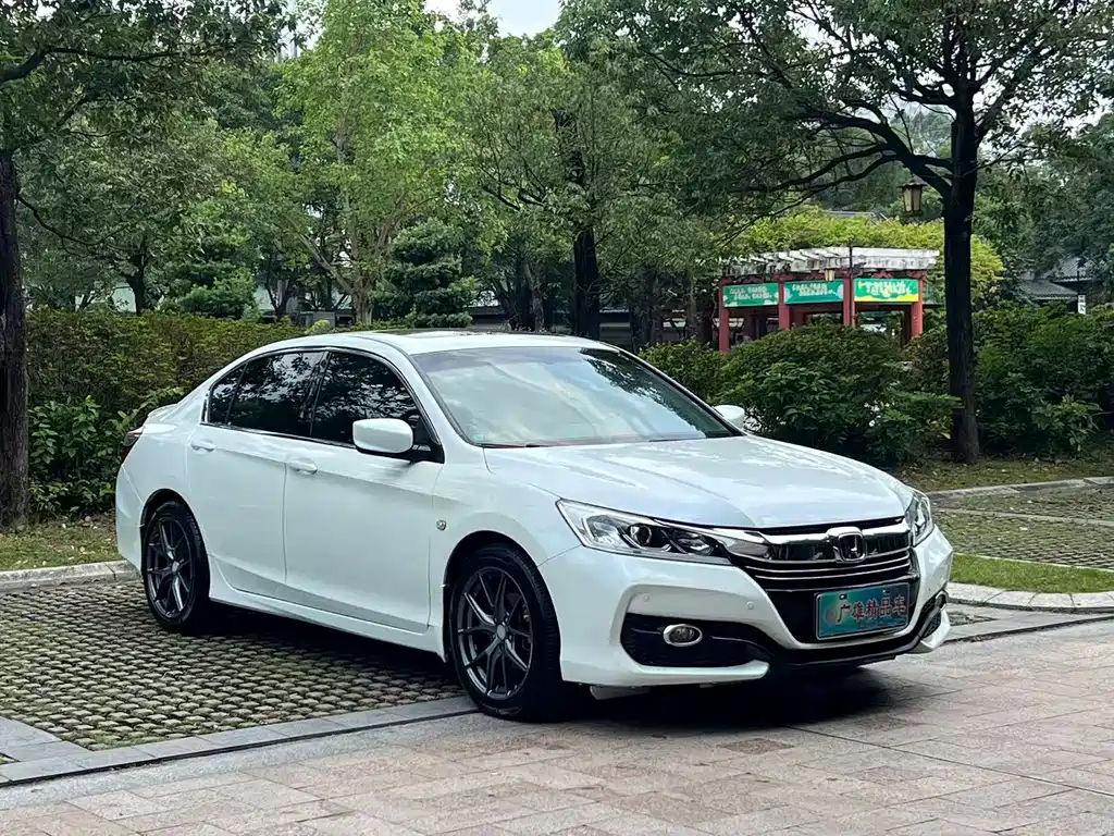 Honda Accord — миниатюра 3