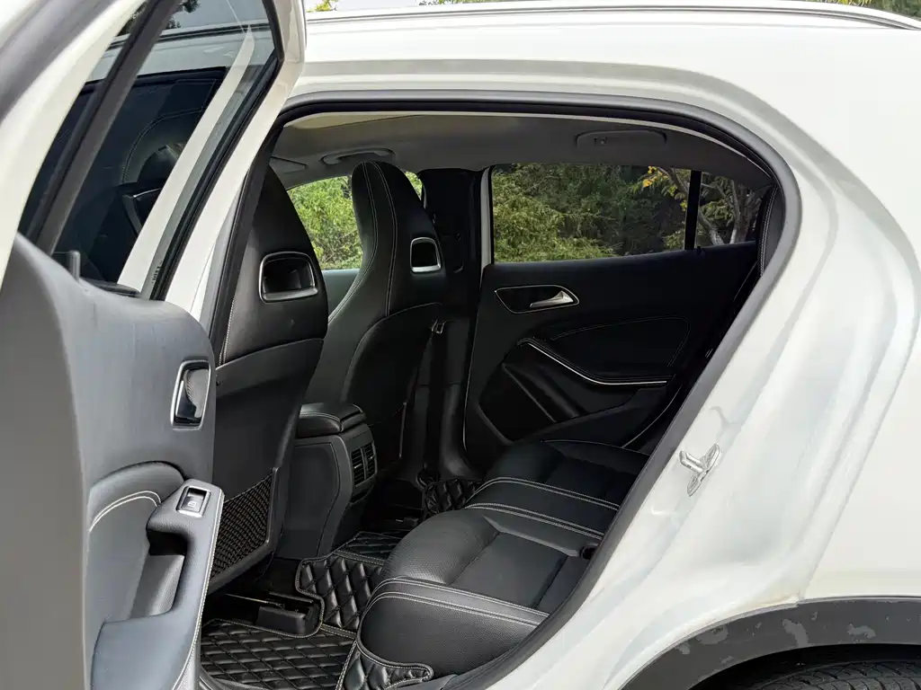 Mercedes-Benz GLA — миниатюра 9