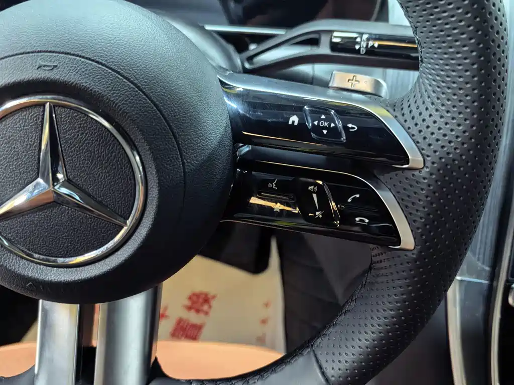 Mercedes-Benz GLC — миниатюра 12