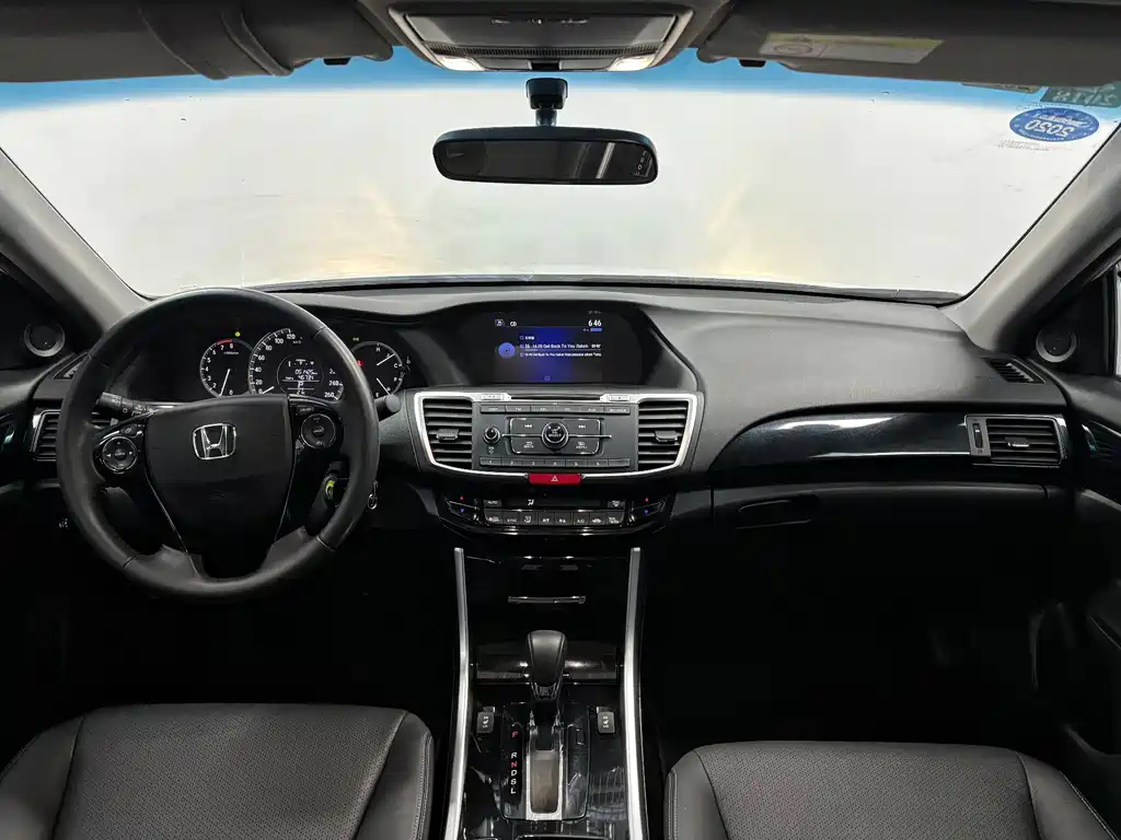 Honda Accord — миниатюра 14