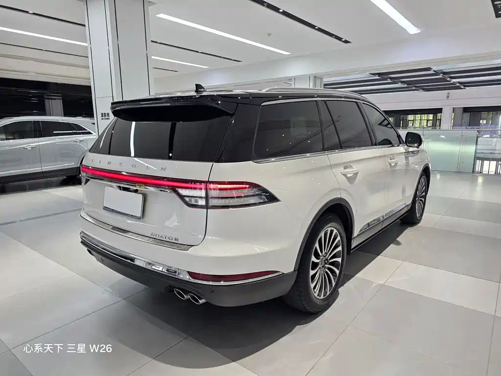 Lincoln Aviator — миниатюра 19