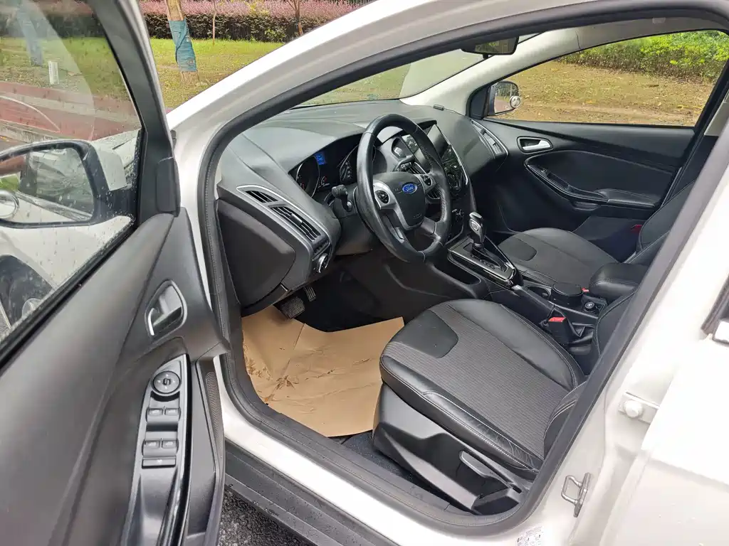 Ford Focus — миниатюра 4