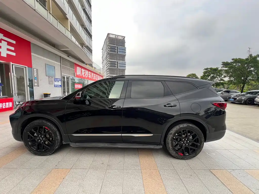 Chevrolet Blazer — миниатюра 3