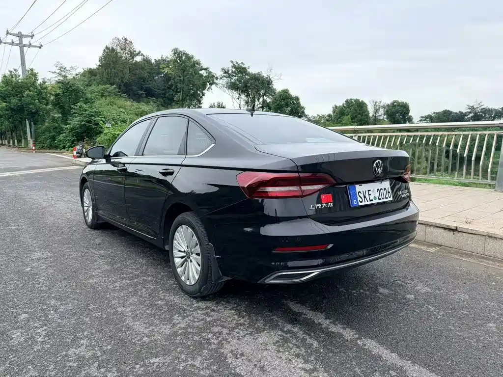 Volkswagen Lavida — миниатюра 3