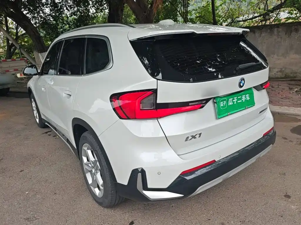BMW iX1 — миниатюра 5