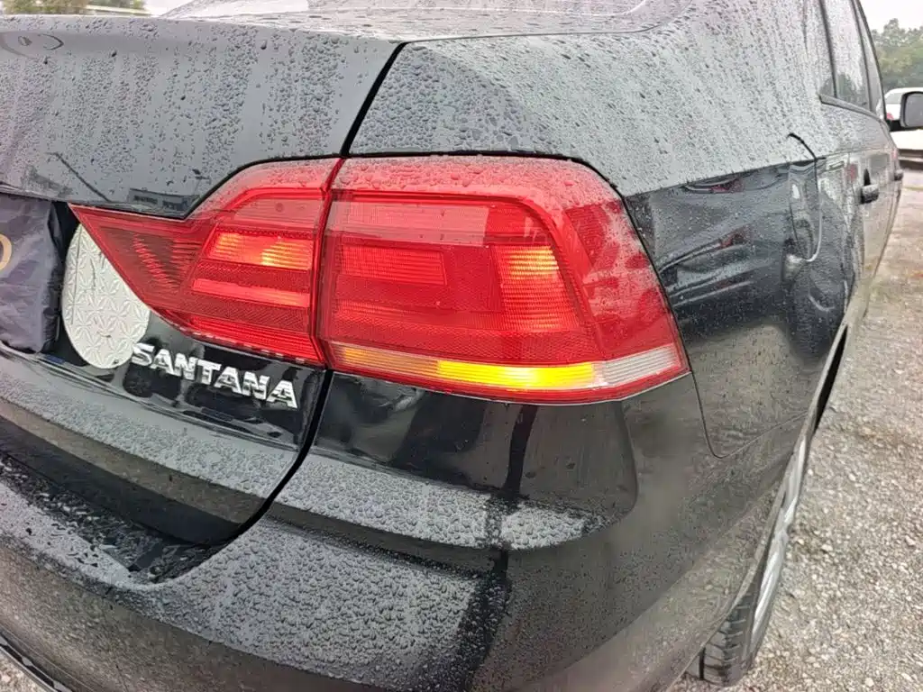Volkswagen Santana — миниатюра 8
