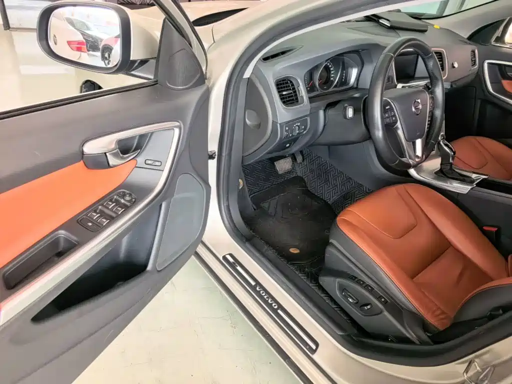 Volvo S60 — миниатюра 16