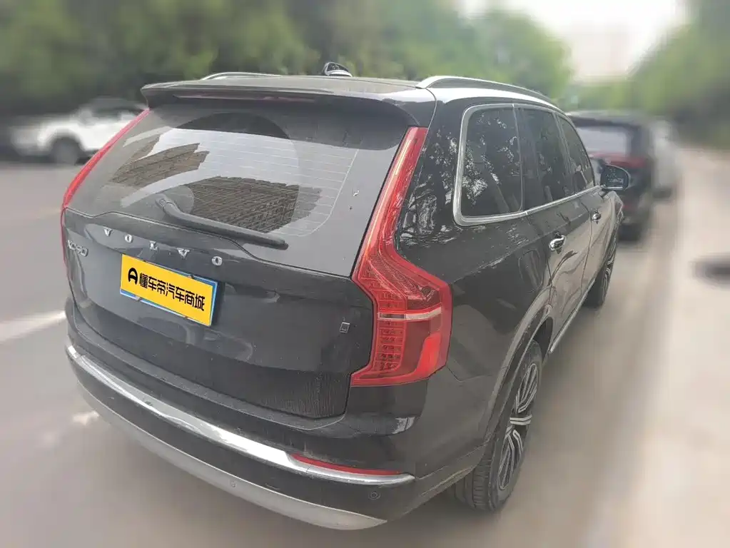 Volvo XC90 2022 B5 Luxury 7 мест