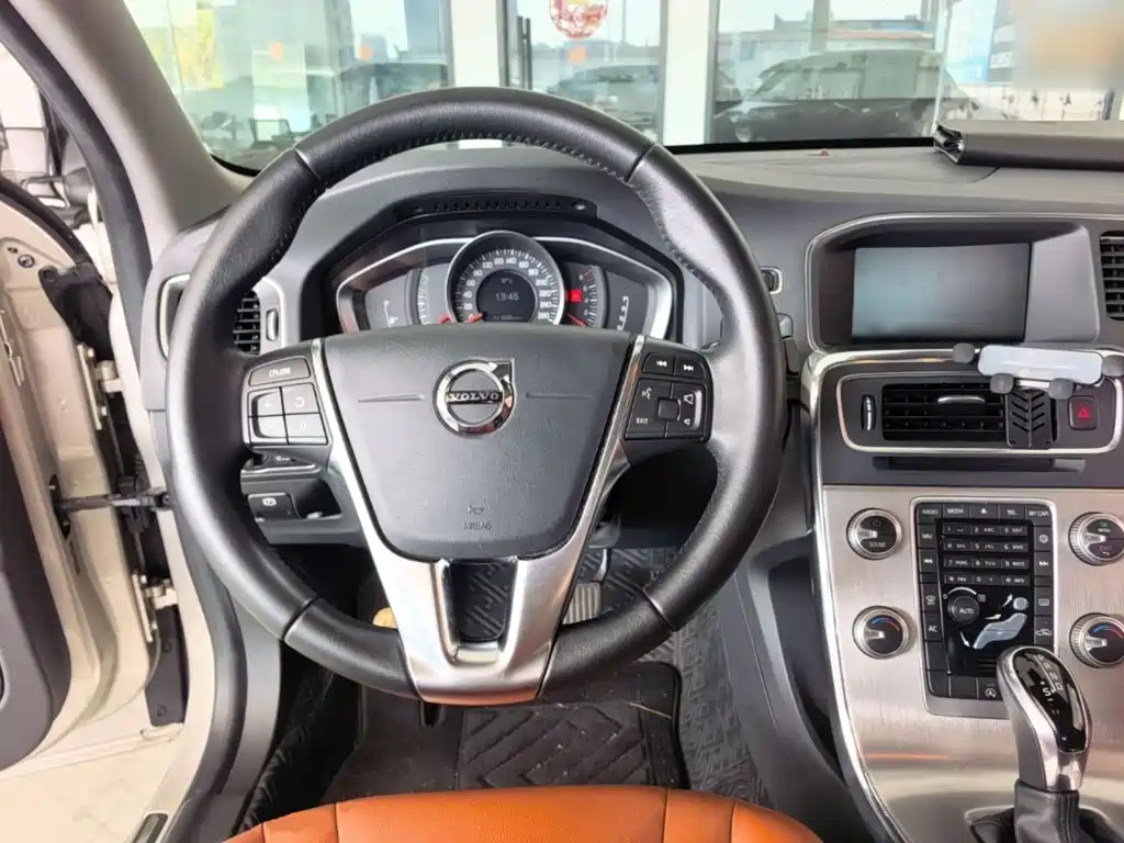 Volvo S60 — миниатюра 11