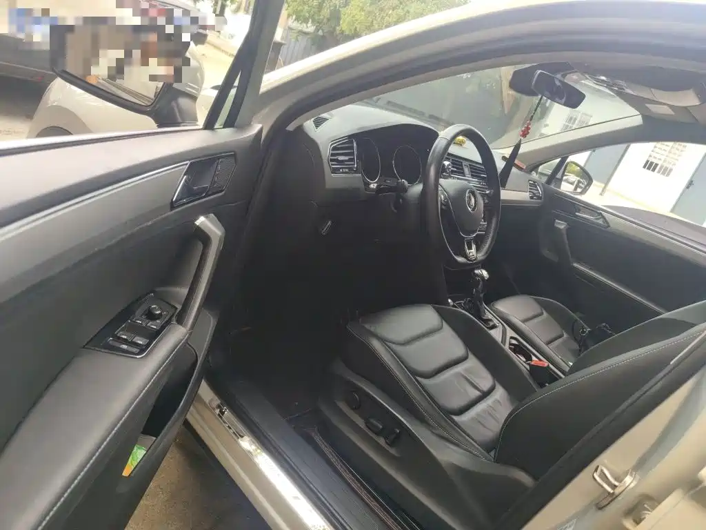 Volkswagen Tiguan L — миниатюра 12