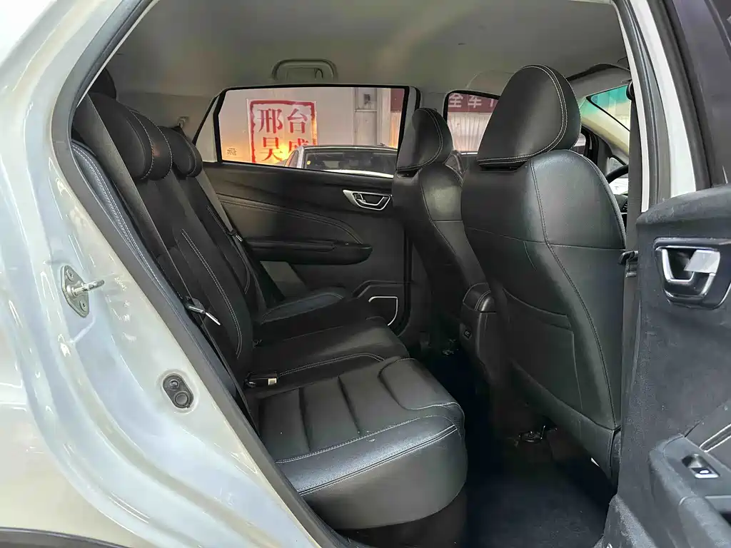 Geely Vision X3 — миниатюра 13