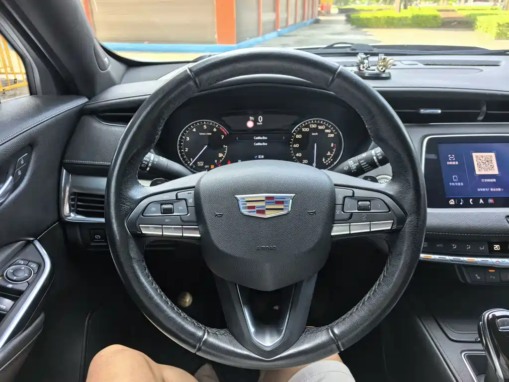 Cadillac XT4 — миниатюра 16