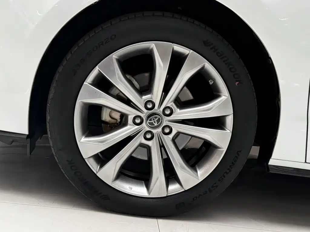 Toyota Sienna — миниатюра 10