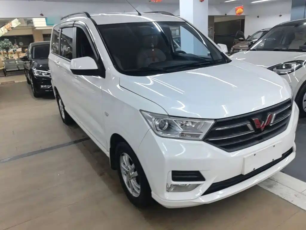 Wuling Hongguang — миниатюра 4
