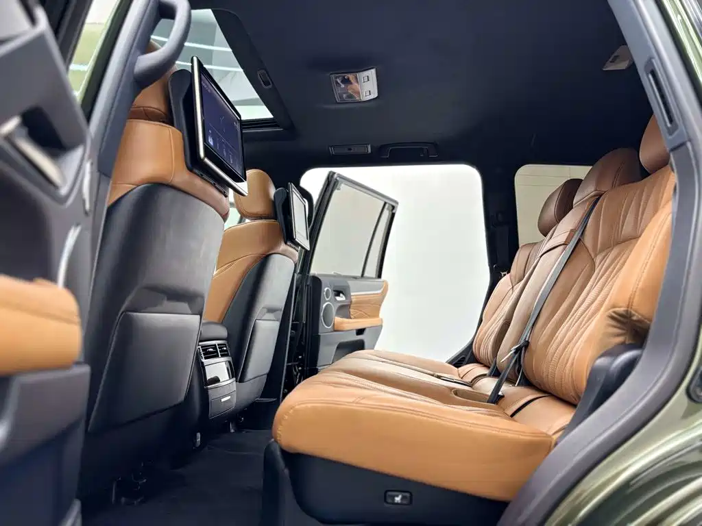 Lexus LX — миниатюра 20