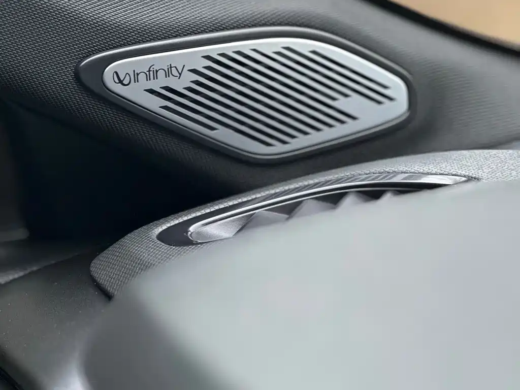 LYNK & CO. 02 HATCHBACK