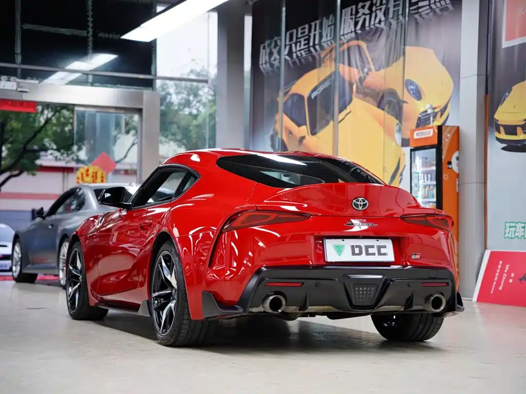 Toyota Supra — миниатюра 2