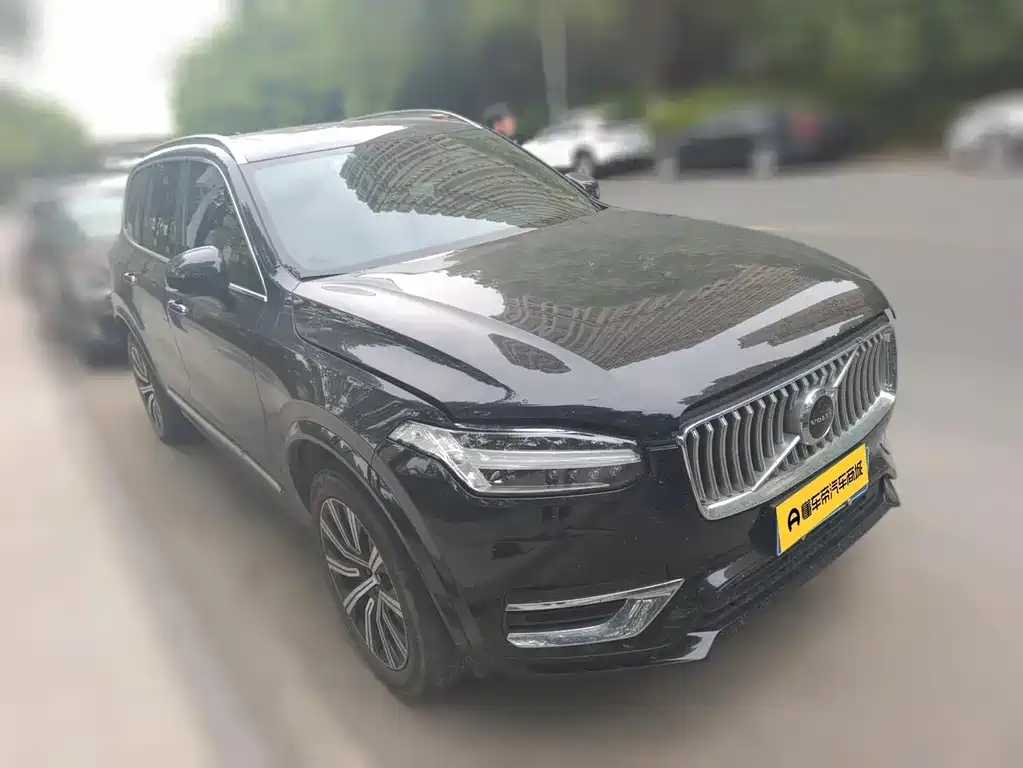 Volvo XC90 2022 B5 Luxury 7 мест