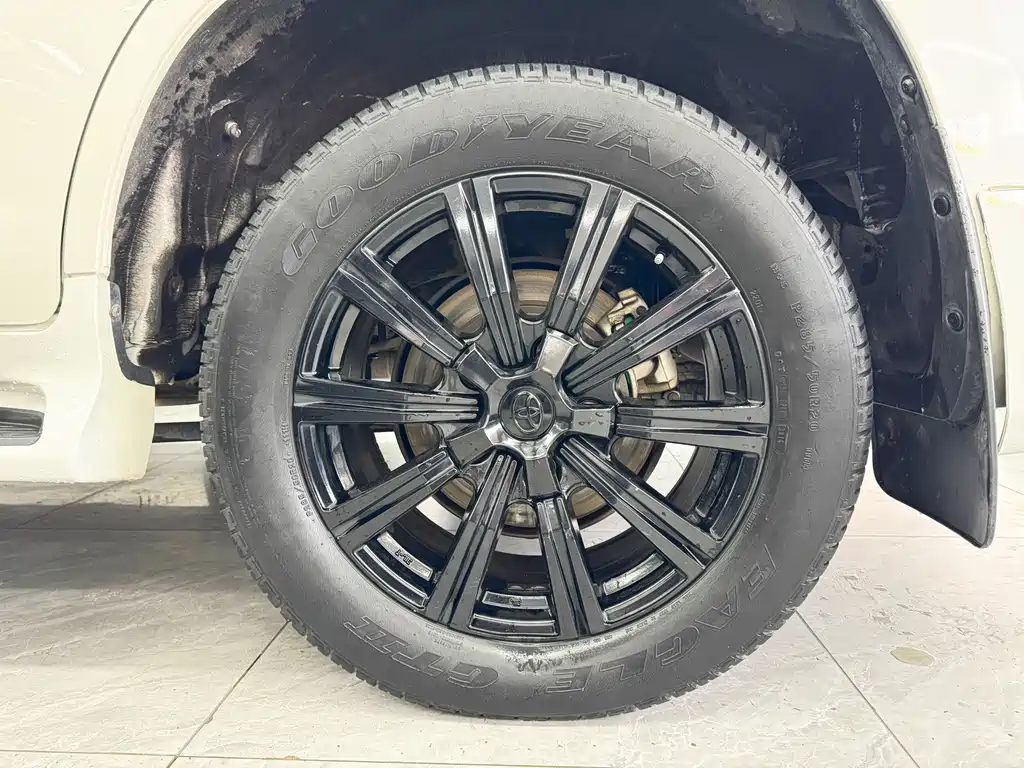 Toyota Land Cruiser — миниатюра 23