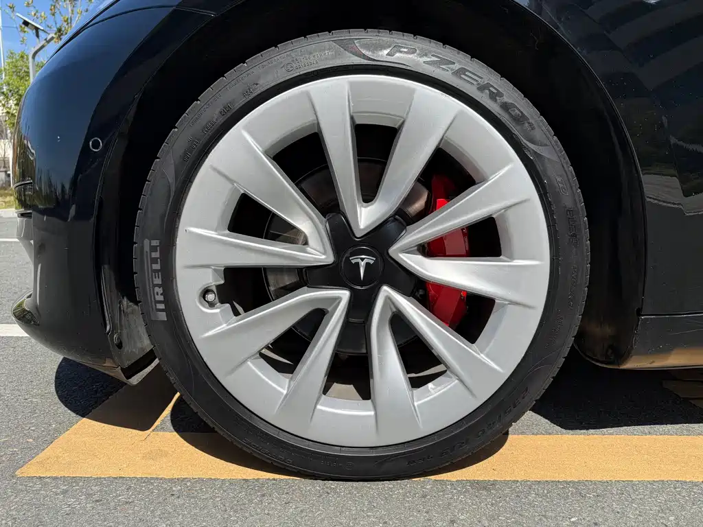 Tesla Model 3 — миниатюра 23