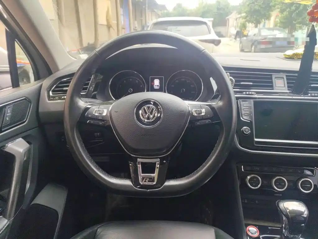 Volkswagen Tiguan L — миниатюра 6
