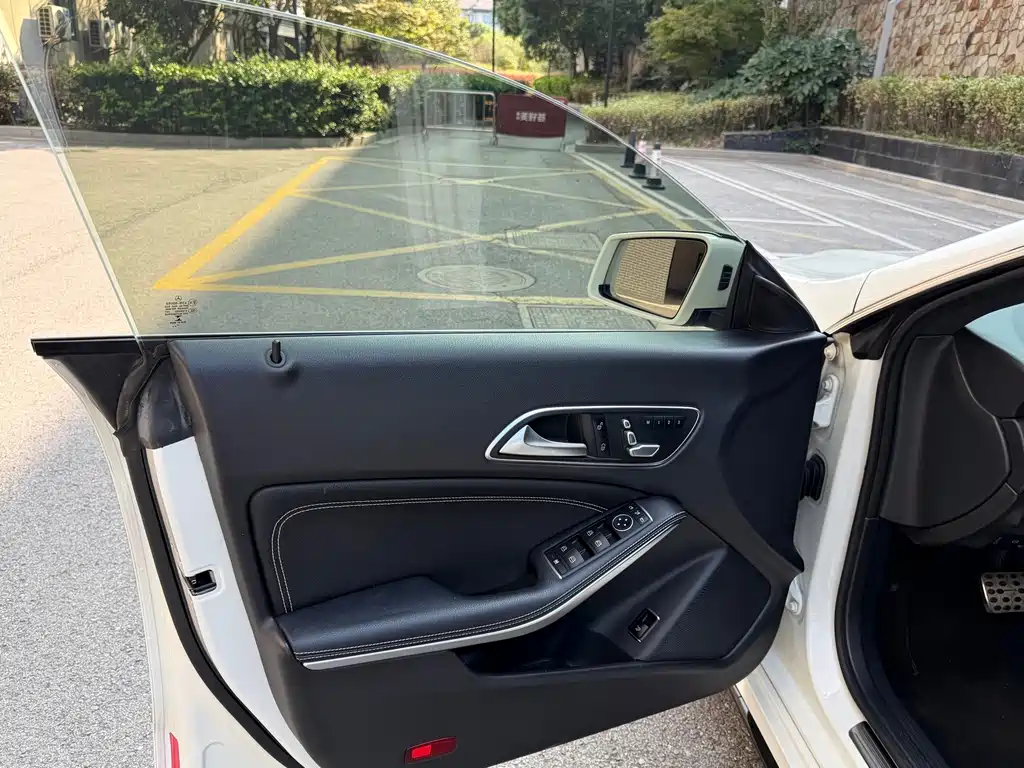 Mercedes-Benz CLA (Import) — миниатюра 9