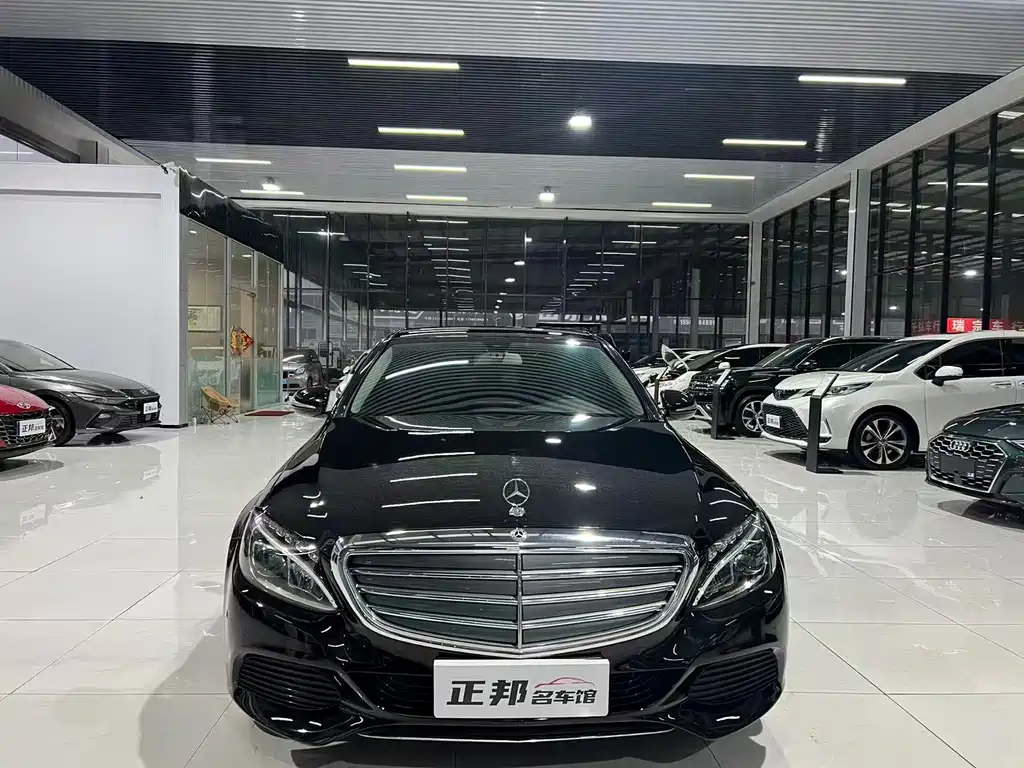 Mercedes-Benz C-Class — миниатюра 2