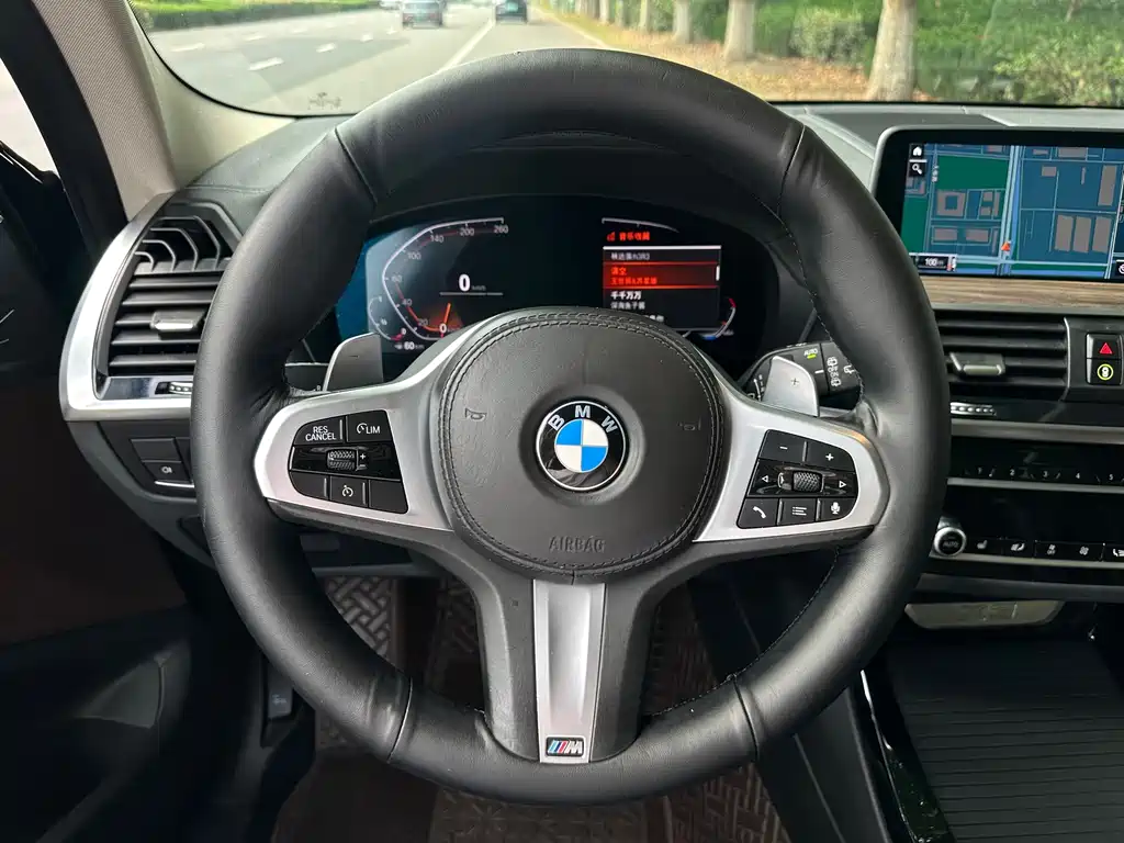 BMW X3 — миниатюра 9
