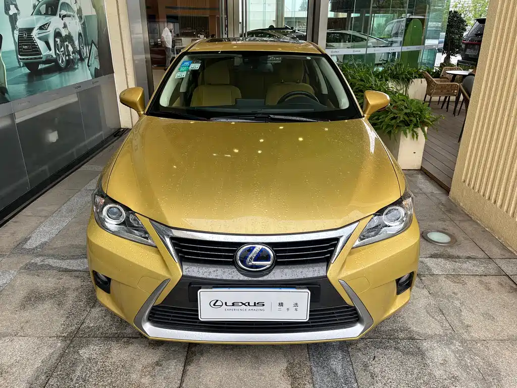 Lexus CT — миниатюра 2