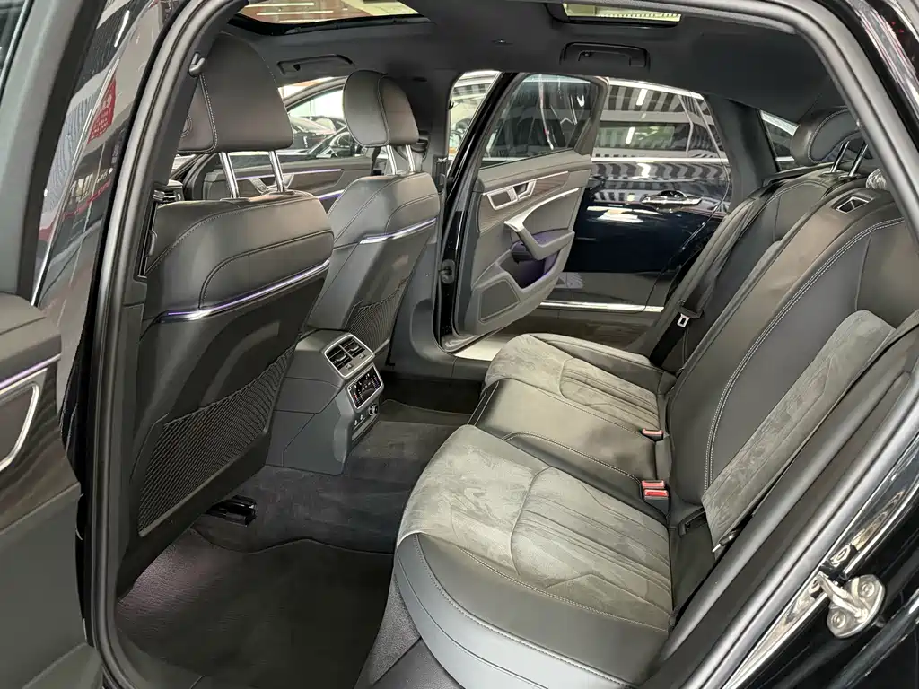 Audi A6L — миниатюра 10