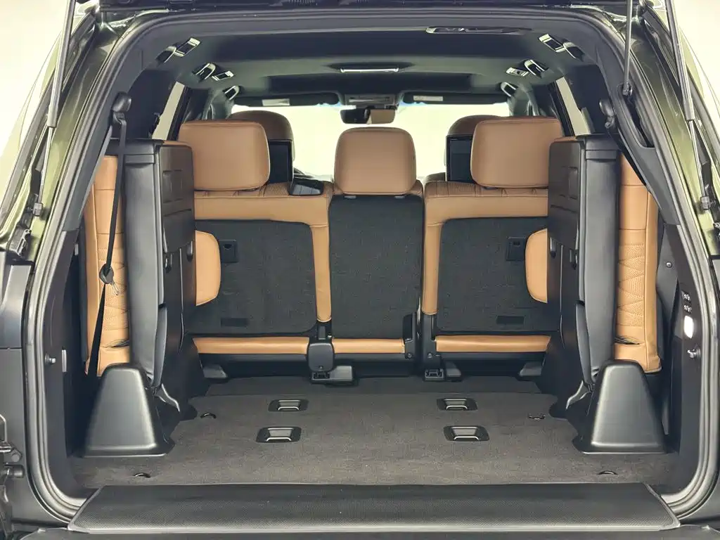 Lexus LX — миниатюра 26