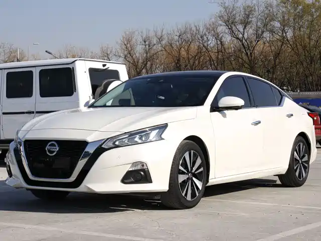 NISSAN TEANA